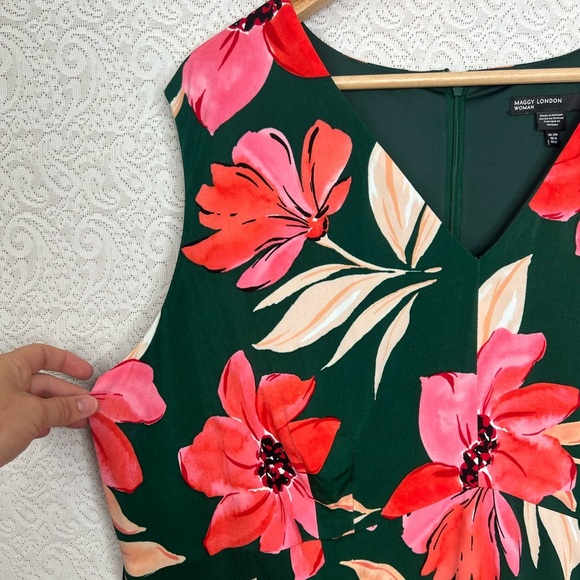Maggy London Woman Plus Size 20W Green Pink Floral Sleeveless Maxi Dress - Picture 4 of 12